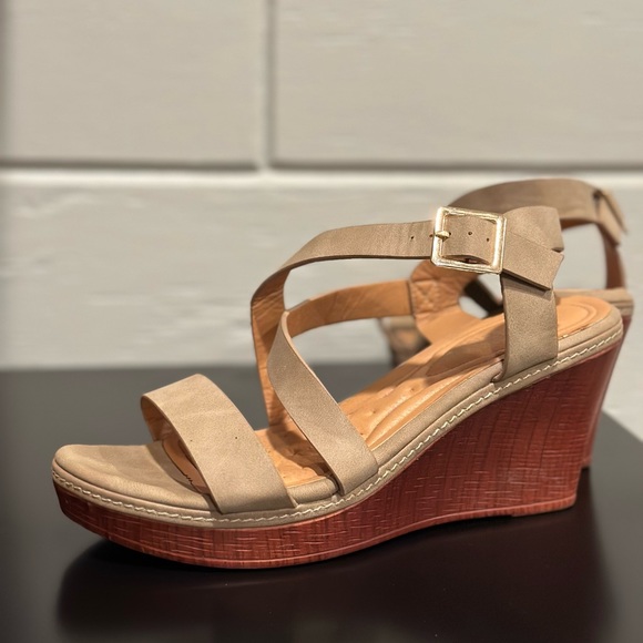 Women’s Bella, Marie wedge sandals - Picture 2 of 5